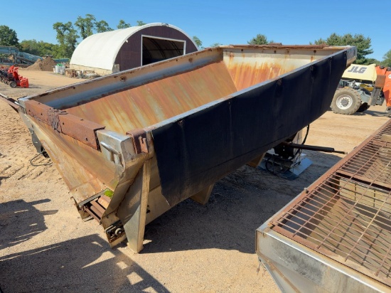HIGHWAY 10' STAINLESS STEEL SAND/SALT SPREADER