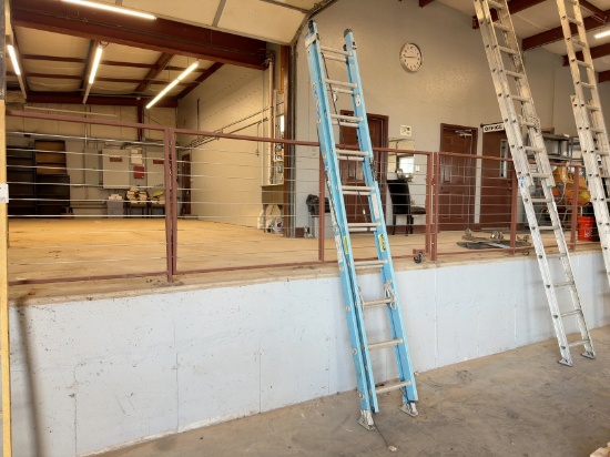 Werner 20' Fiberglass Extension Ladder