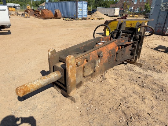 NPK E216 HYDRAULIC BREAKER HAMMER