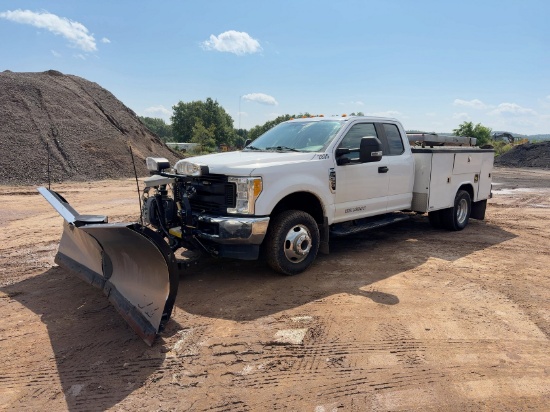 2017 FORD F350XL UTILITY TRUCK