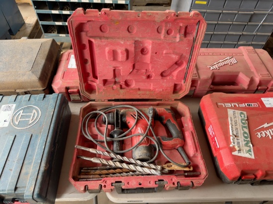 MILWAUKEE ROTARY HAMMER DRILL