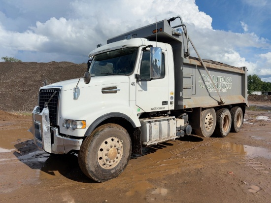 2020 Volvo Vhd Tri/A Dump Truck