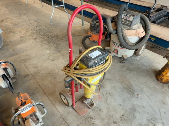 BOSCH BRUTE ELECTRIC POWERED JACK HAMMER