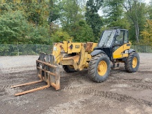 2005 CATERPILLAR TH560B TELESCOPIC FORKLIFT