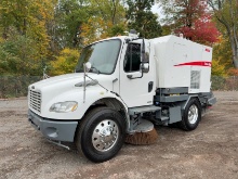 2006 FREIGHTLINER M2 S/A SWEEPER TRUCK