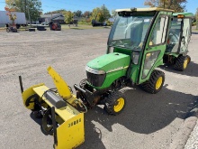 JOHN DEERE 2305 TRACTOR