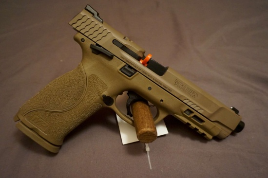 Smith & Wesson S&W M&P 40 Model 2.0  .40 Semi-auto Pistol