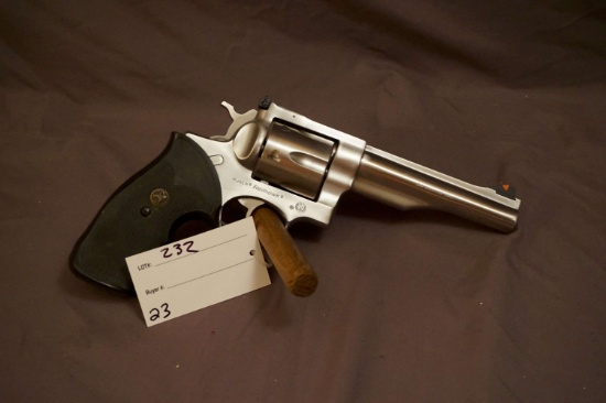 Ruger Redhawk .44Mag Revolver