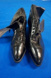 Pr. of Ladies' Friedman-Shelby Spoon Heel Shoes, black