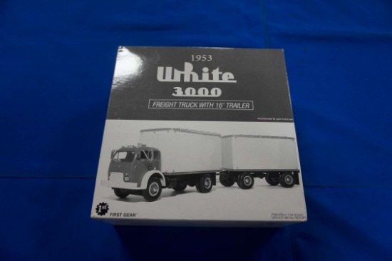 1st Gear 1:34 1953 White 3000 Freight Truck w/ 16' Trailer