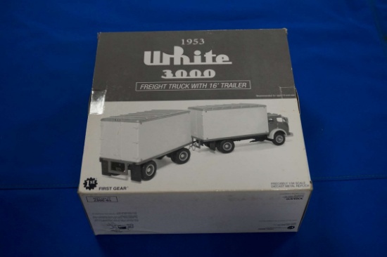 1st Gear 1:34 1953 White 3000 Freight Truck w/ 16' Trailer