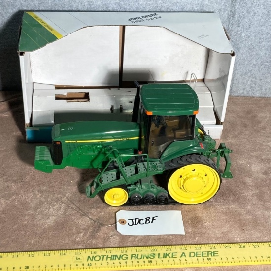 JDCBF - John Deere 8400T Tractor/Box
