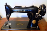 Singer Sewing Machine BAJ3-8 and Table