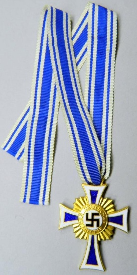 German WWII Mothers Cross in Gold