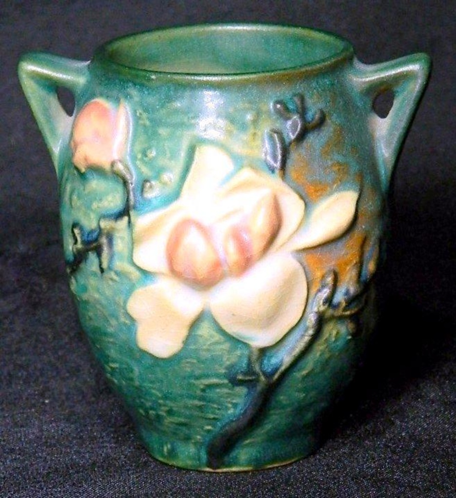 Lot Set Of Two 2 Vintage Roseville Pottery Magnolia Vases 8611