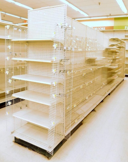 Gondola Shelving: Aisle Unit, 25' Long, 28 Bases, 61 Shelves