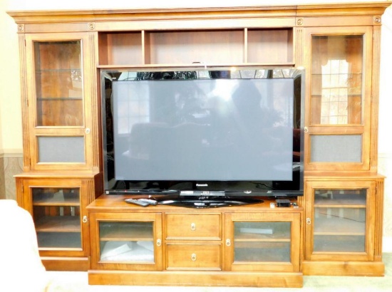 Ethan Allen Large Entertainment Wall Unit