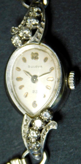 Vintage Ladies Bulova Wristwatch, 14k Gold