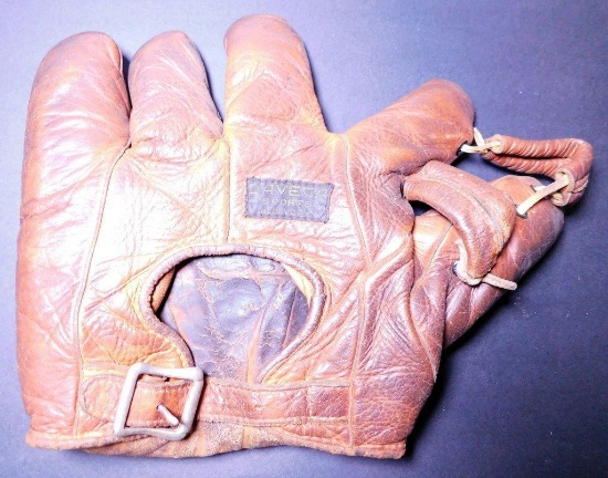 New York Yankees Johnny Lindell 1940's DeVega Baseball Glove