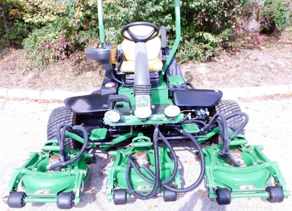 John Deere 8800 TerrainCut Rough Mower 2110 Proxibid