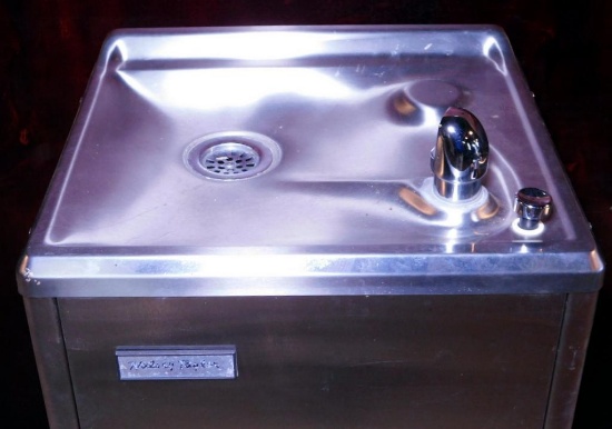 Halsey Taylor Right-hand Drinking Fountain