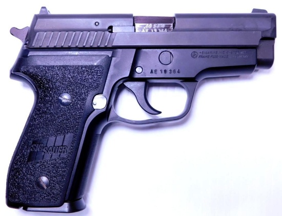Sig Sauer Model P229 .40 S&W Semi-auto Pistol