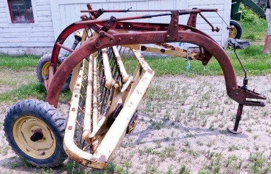 New Holland Model 256 Hay Rake