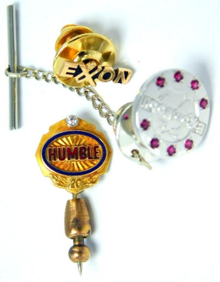 Grouping of Gas and Oil 10K Gold Jewelry, (3)