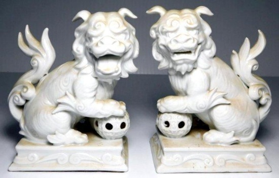 Pair of Vintage Fritz & Floyd Foo Dog Bookends, Fine Blanc Porcelain