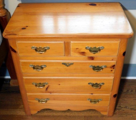 Pair of Small Dressers/Nighstands