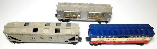 O Gauge Postwar Lionel Train Cars, Three (3)