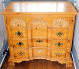 Small 4-drawer Dresser/Chest of Drawers