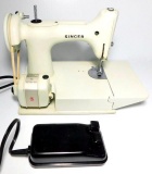 Singer Featherweight Portable Electric Sewing Machine, Model 221