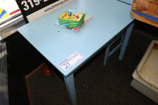 Childrens table & chair - broke table leg