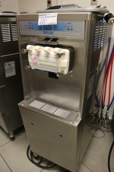 Taylor 794-33 twist soft serve machine – 3 phase – water cooled - M0072423