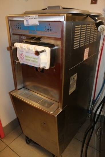 Taylor 794-33 twist soft serve machine – 3 phase – water cooled - M1037318