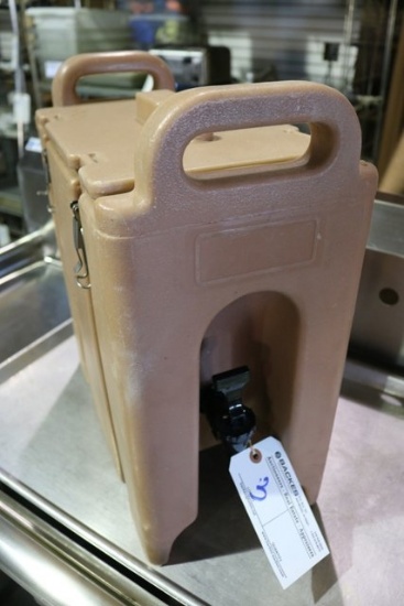 Cambro 250LCD hot/cold liquid dispenser