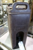 Cambro 500LCD hot/cold liquid dispenser