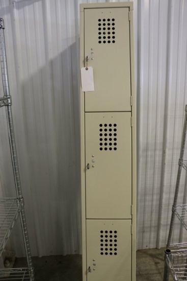 3 bay employee locker