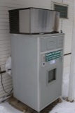 Manitowoc SYO304A 300# ice machine w/ ice dispenser, Date of mfg. 0704, Air