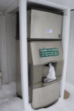 Manitowoc QYO454A - 450# ice machine w/ ice dispenser, s/n 010366782, air c