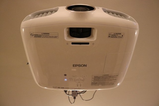 Epson Power Lite Home Cinema 3020 projector - 3D - 1080 - will need removed