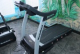 Nordic Track Quad Flex C900 treadmill - screen comes on - units works - may