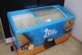 Well Blue Bunny 2 glass lid ice cream merchandiser