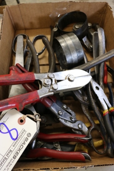 Flat of pliers/scissors/cutters