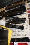Quantity of mower blades to go