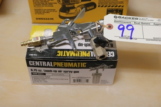 Central pneumatic touch up air spray gun