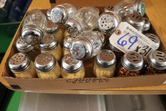 Times 31 cheese & pepper shakers