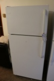 Frigidaire FFTR1713LW3 refrigerator - 11/10