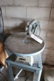 Delta scroll saw with stand